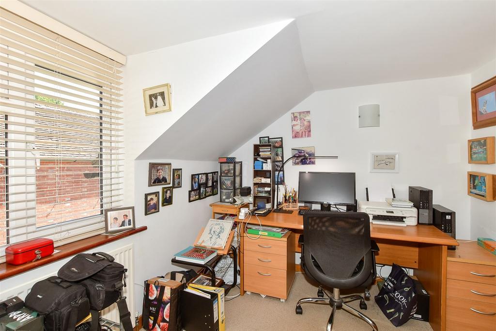 Bedroom 4/ Study