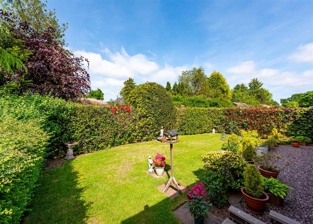 11a Wrekin Drive-garden1.jpg