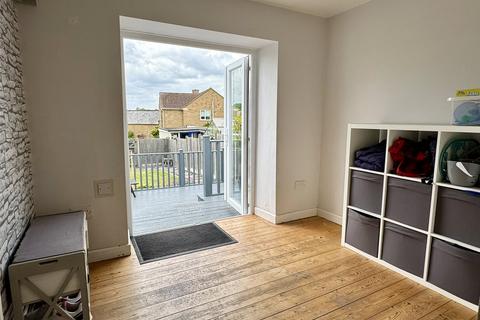 15 New Road, Ilminster, TA19 9AF