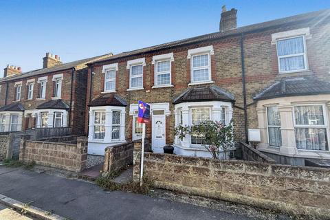 3 bedroom terraced house for sale, Mill Avenue, Uxbridge, UB8