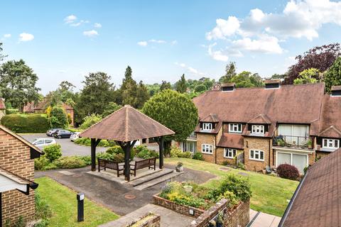 2 bedroom retirement property for sale, The Piccards, Chestnut Avenue, Guildford, GU2