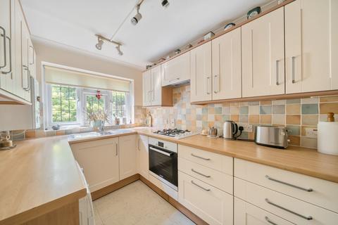 2 bedroom retirement property for sale, The Piccards, Chestnut Avenue, Guildford, GU2