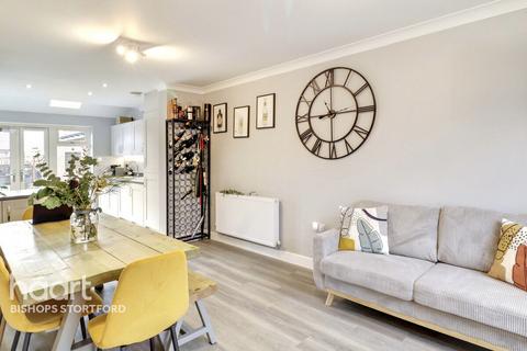5 bedroom detached house for sale, Stansted CM24