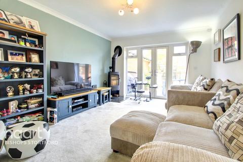 5 bedroom detached house for sale, Stansted CM24
