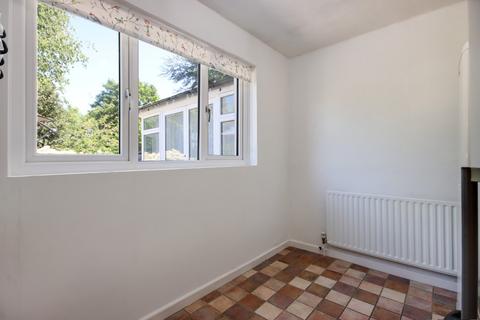 37 Fawkham Avenue, Longfield, DA3 7HS
