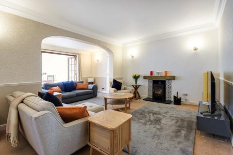 37 Fawkham Avenue, Longfield, DA3 7HS