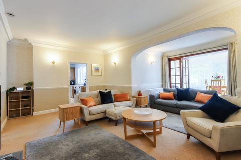 37 Fawkham Avenue, Longfield, DA3 7HS