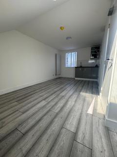 4 bedroom terraced house to rent, London, E6