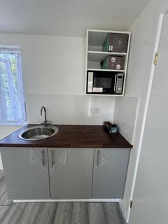 4 bedroom terraced house to rent, London, E6