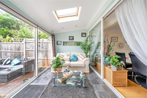 37 Coniston Avenue, Perivale, Greenford, UB6 8ED