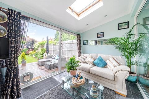 37 Coniston Avenue, Perivale, Greenford, UB6 8ED