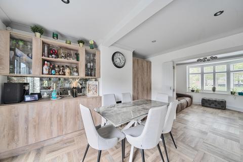 undefined, Love Lane, Morden SM4