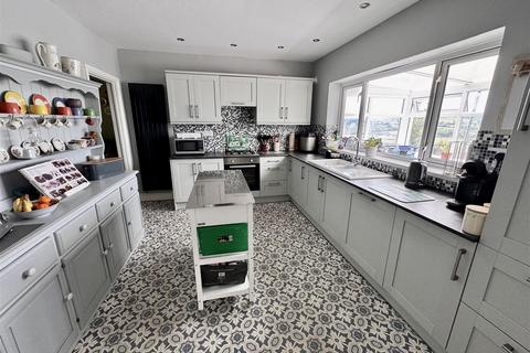 3 bedroom detached bungalow for sale, Heol Y Garn, Garnswllt, Ammanford