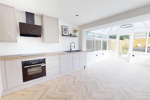 2 bedroom semi-detached bungalow for sale, Windmill Crescent, Northowram, Halifax