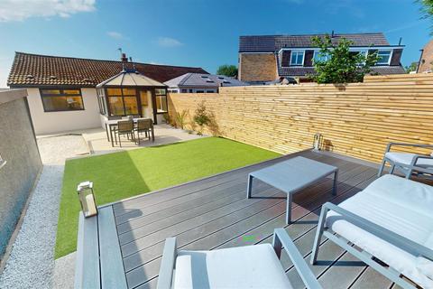 2 bedroom semi-detached bungalow for sale, Windmill Crescent, Northowram, Halifax