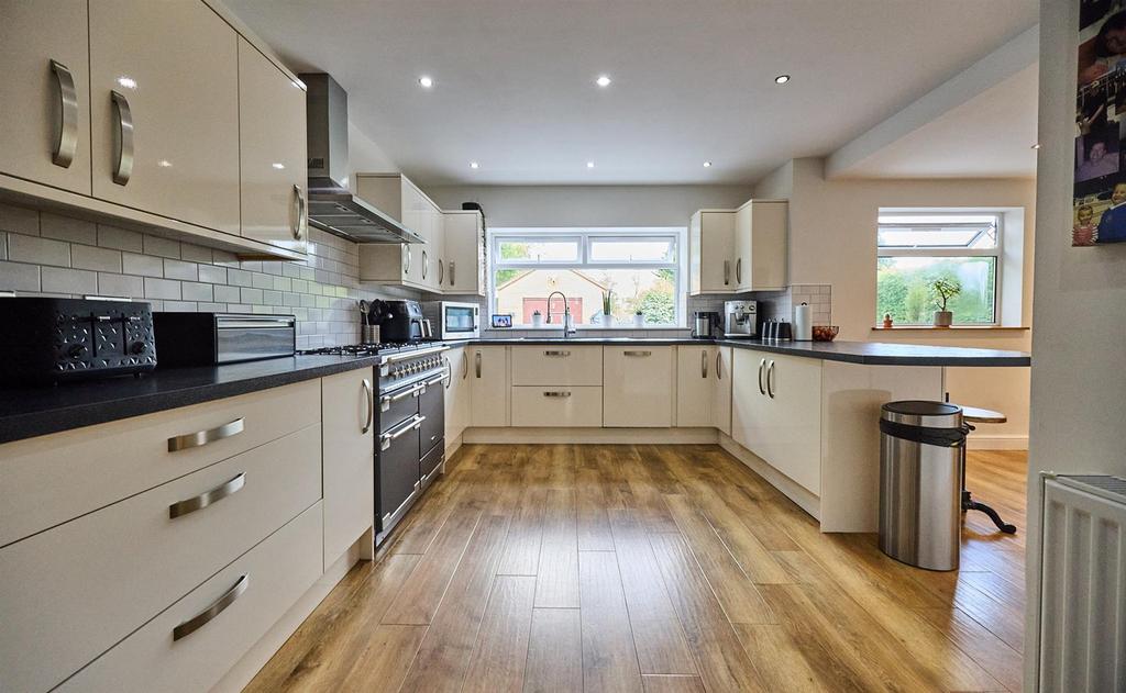 Breakfast Kitchen Area