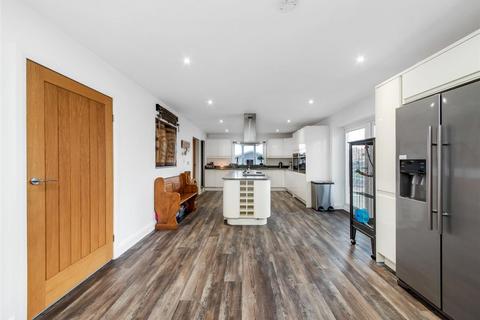 2 Crummock Way, Barnsley, S71 5EB