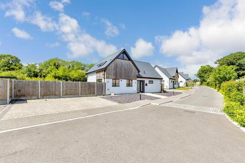 3 bedroom detached house for sale, Farley Road, Margate, Kent