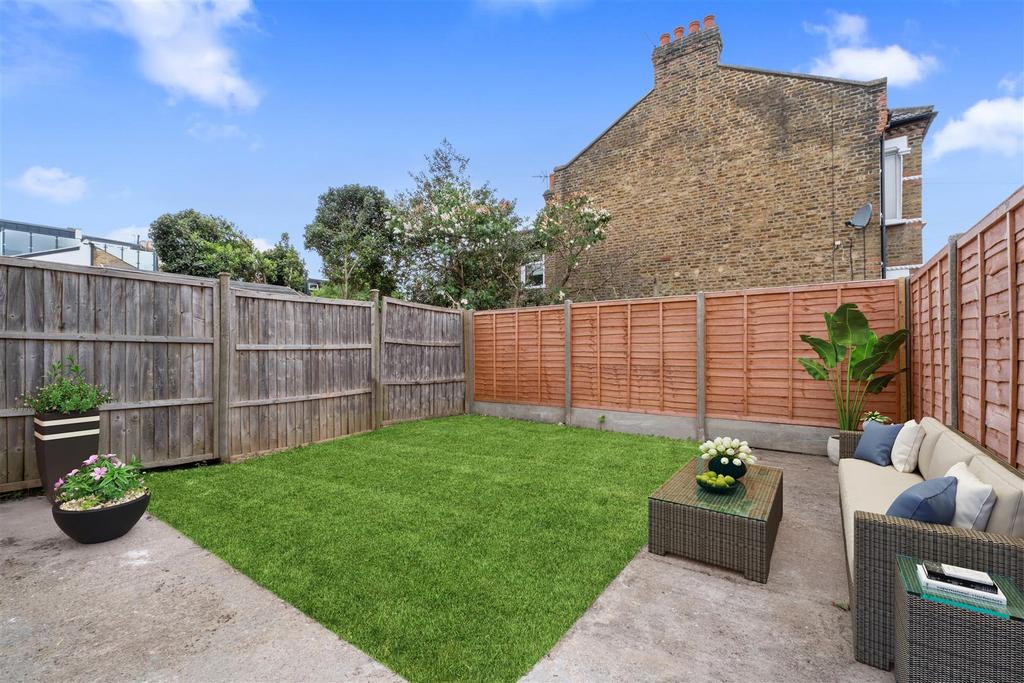 8 B Wycliffe Street-7.jpg