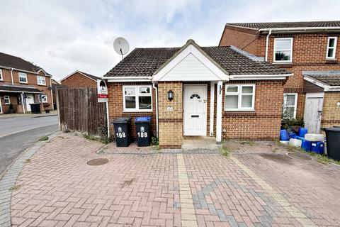 3 bedroom semi-detached house to rent, Trewarden Avenue, Iver, SL0