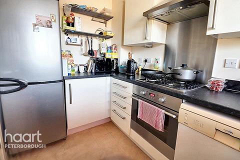2 bedroom end of terrace house for sale, High Street, Fletton