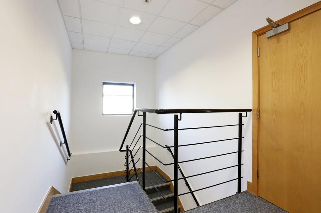Unit 4 Anglo Office Pk fpz178699 5.jpg