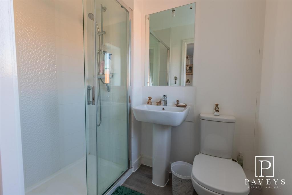 Ensuite shower room