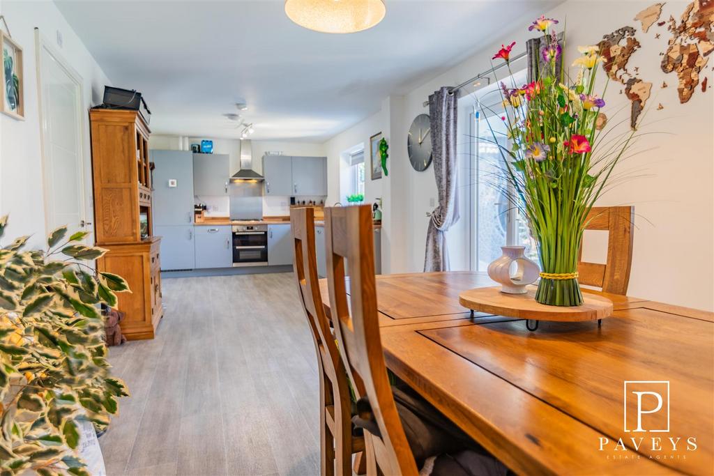 Kitchen dining family room