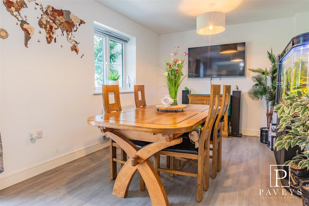 Kitchen dining family room
