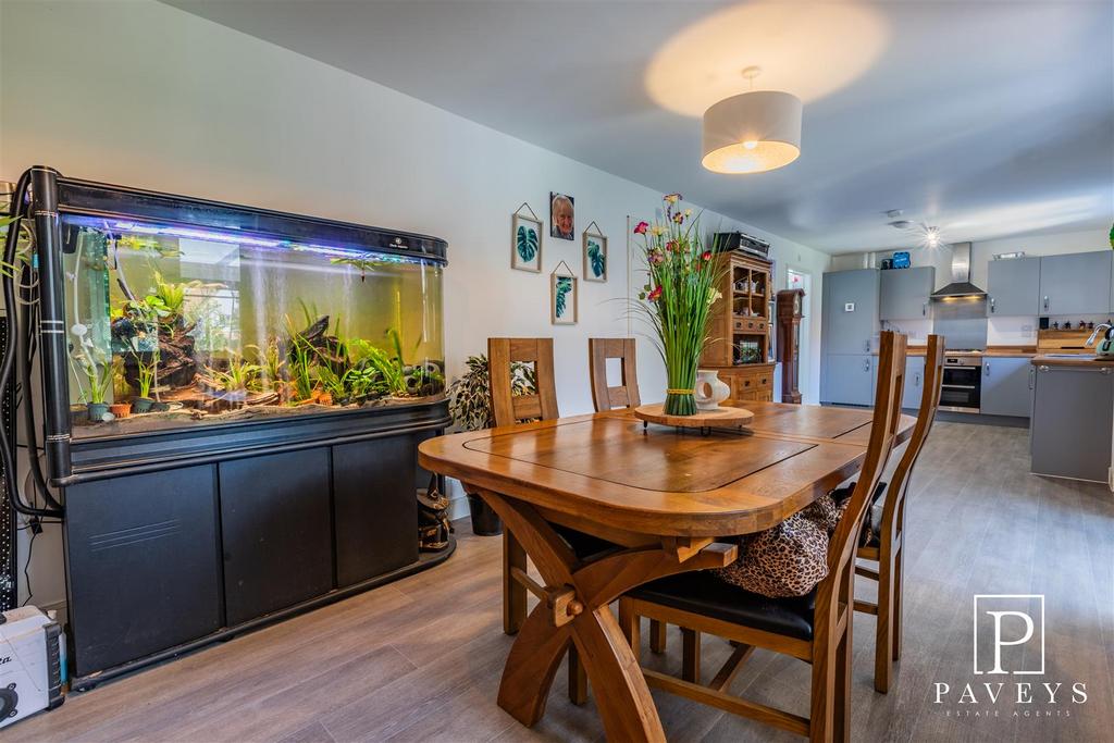 Kitchen dining family room