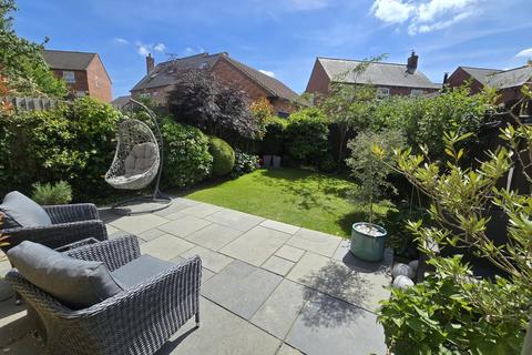 3 bedroom townhouse for sale, Loddington Way, Mawsley, NN14 1GE