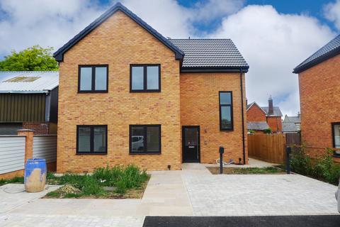 Property to rent, Ivel Road, Shefford, SG17