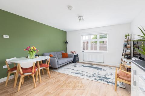 2 bedroom flat for sale, Haynes Way, Crawley RH11