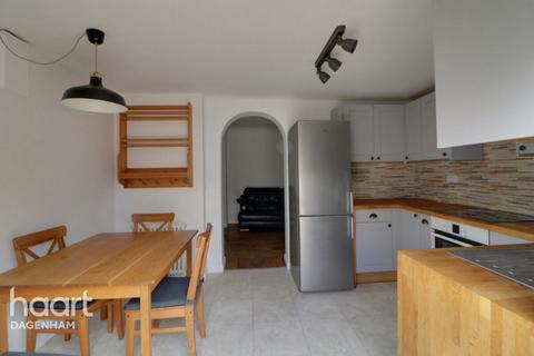 2 bedroom terraced house for sale, Oglethorpe Road, Dagenham
