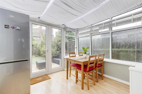 2 bedroom end of terrace house for sale, Avon Gardens, West Bridgford NG2