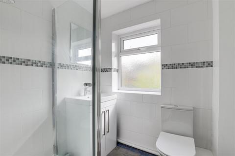 15 Avon Gardens, West Bridgford, Nottingham, NG2 6BP