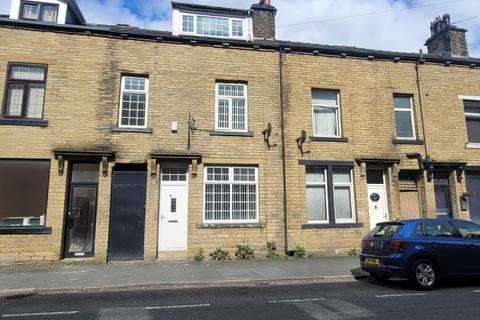 4 bedroom terraced house to rent, Heaton Road, BD9 4PS