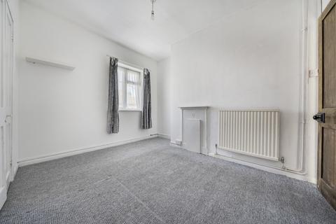 235 Brookehowse Road, London, SE6 3TT