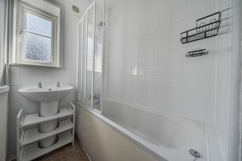 235 Brookehowse Road, London, SE6 3TT