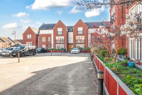 2 bedroom flat for sale, Old Amersham,  Buckinghamshire,  HP7