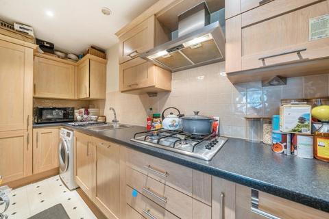 2 bedroom flat for sale, Old Amersham,  Buckinghamshire,  HP7