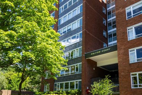 3 bedroom flat to rent, Lymer Avenue, Crystal Palace, London, SE19