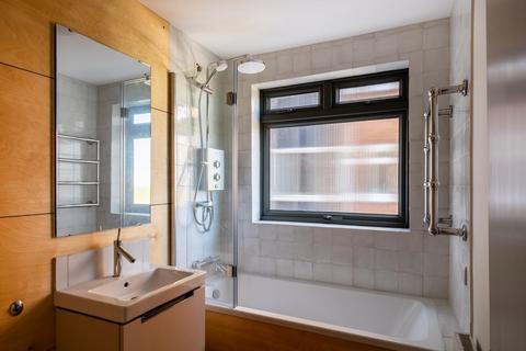 3 bedroom flat to rent, Lymer Avenue, Crystal Palace, London, SE19