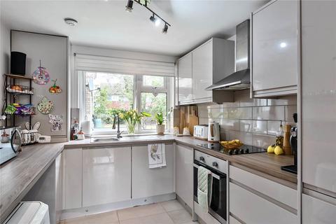 18 Gatley Avenue, Epsom, KT19 9NG