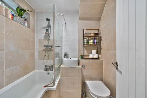 18 Gatley Avenue, Epsom, KT19 9NG