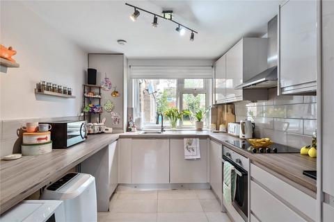 18 Gatley Avenue, Epsom, KT19 9NG