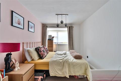 18 Gatley Avenue, Epsom, KT19 9NG