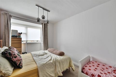 18 Gatley Avenue, Epsom, KT19 9NG