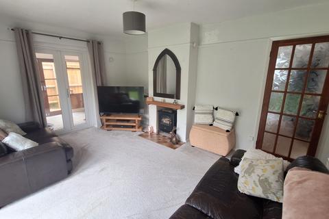 2 bedroom detached bungalow to rent, Haughley Road, Harleston IP14