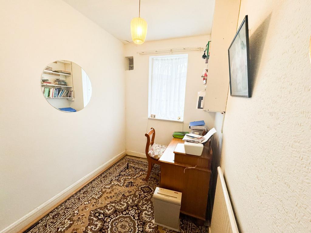 Tallack Road E10